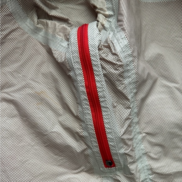 MEC Rain Jacket and Windbreaker - Picture 6 of 13